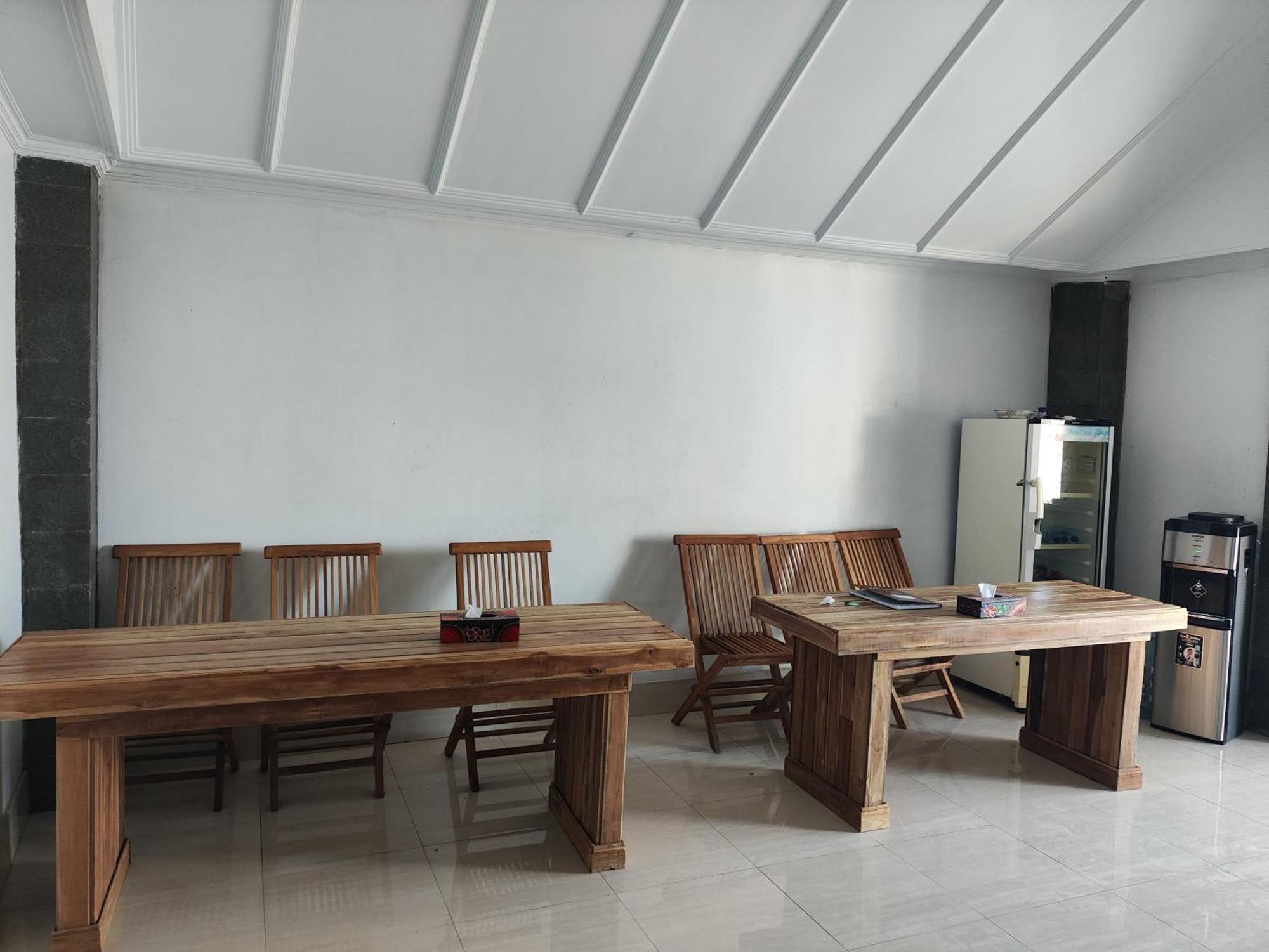 Ega S Hostel Batununggul ภายนอก รูปภาพ