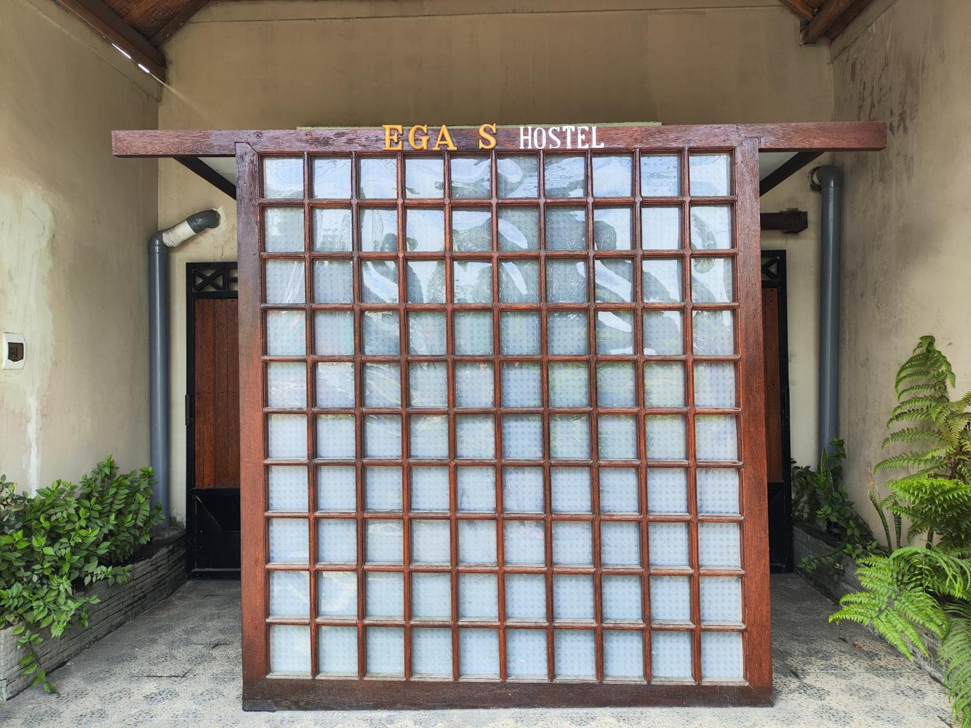 Ega S Hostel Batununggul ภายนอก รูปภาพ